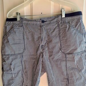 St. John's Bay Navy and White Striped Bermuda Cargo Shorts Cotton 16S